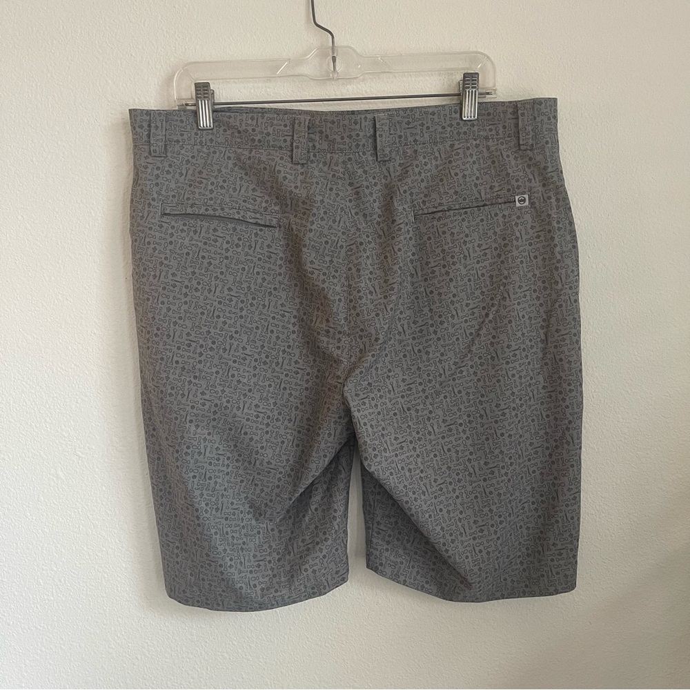 Peter Millar Bottle Opener Pattern Performance Sh… - image 7